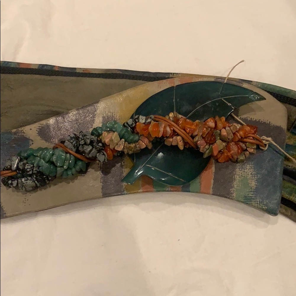 Unique Leaf and Rock Belt